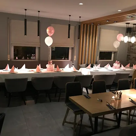 Hotel Akropolis 3*