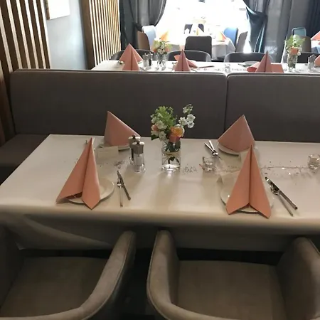 Akropolis Hotel