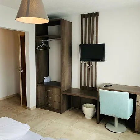 Akropolis Hotel 3*