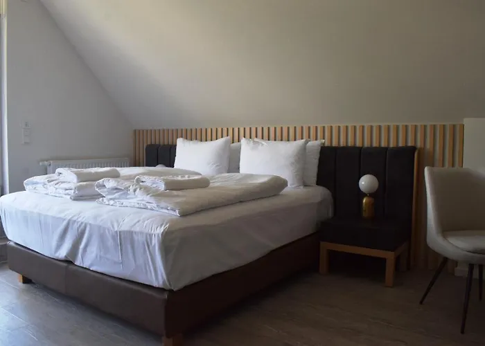 Отель Akropolis 3*
