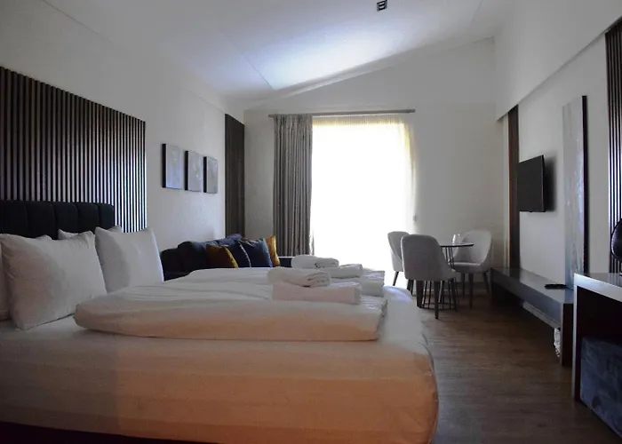 Akropolis 3*