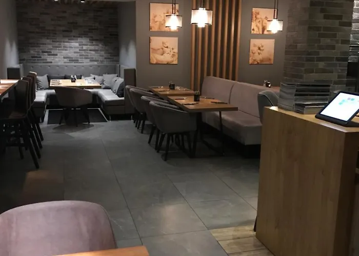 Akropolis 3* Нюрнберг